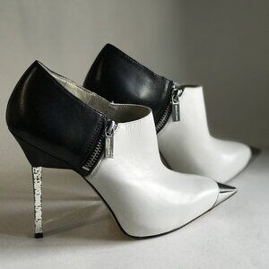 MICHAEL Michael Kors Zady Black & White Bootie
